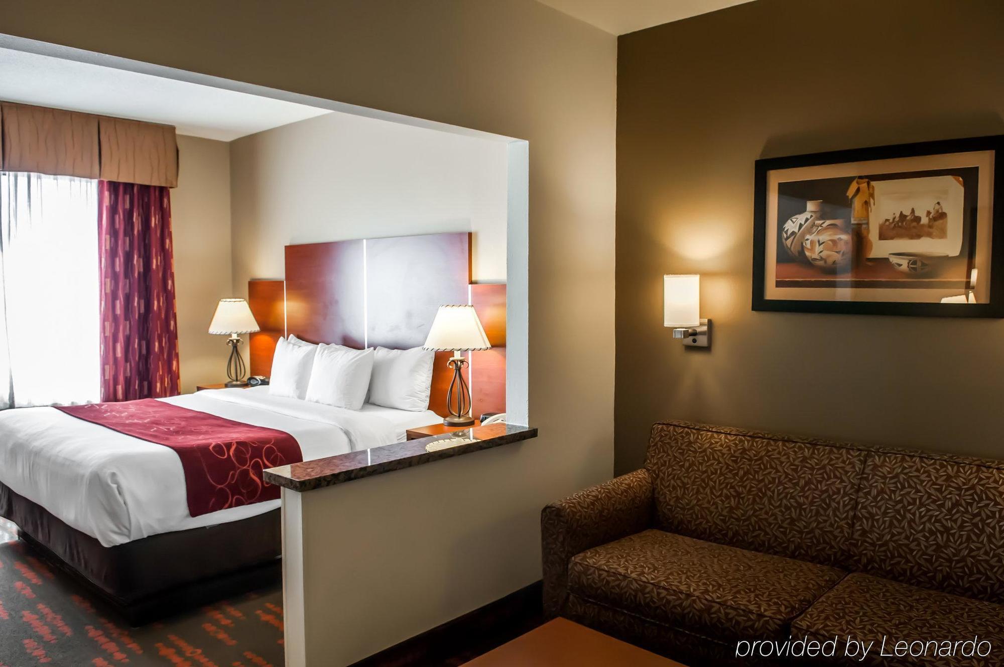 Express & Hotel Santa Fe